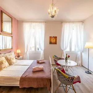  Appartement Old Romantic 3 Kroatië