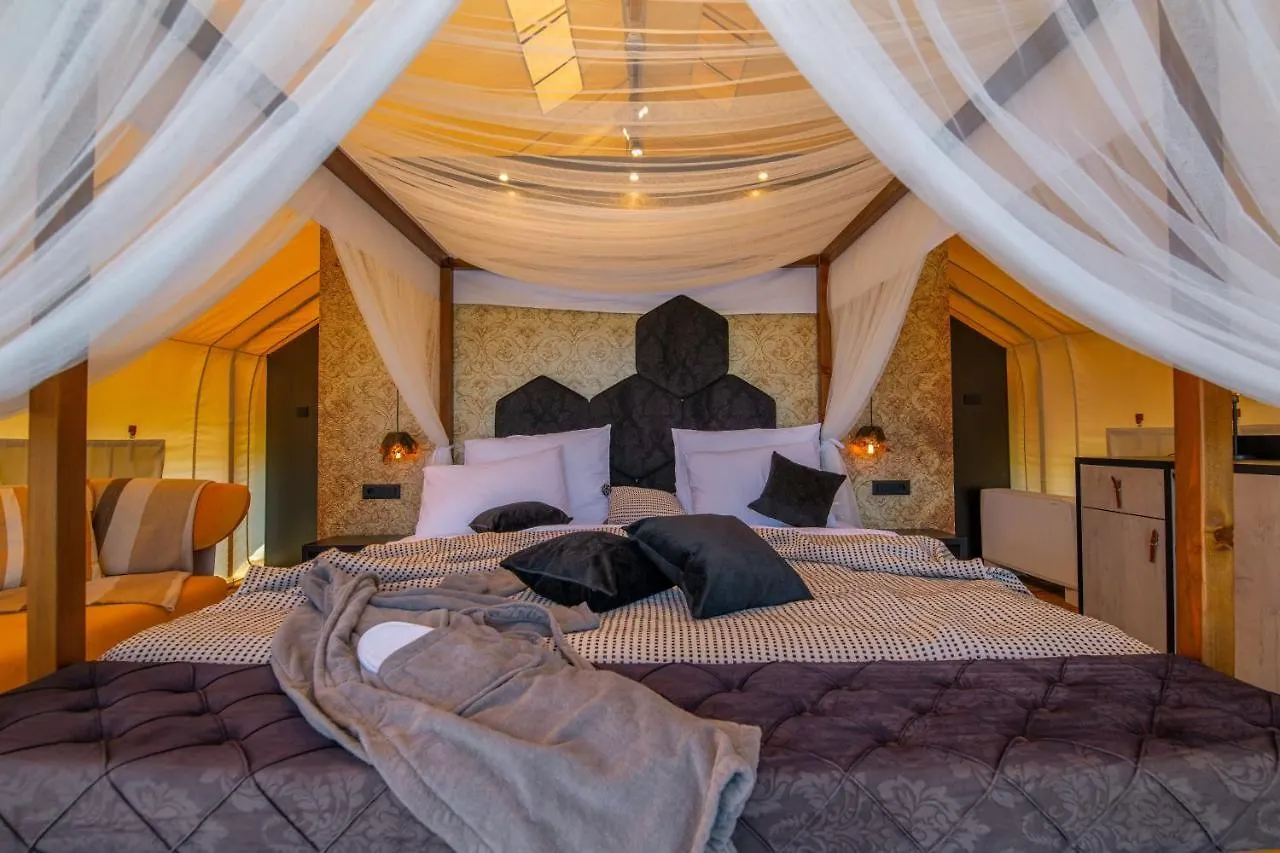 Campsite Floria Glamping Garden Hotel Labin