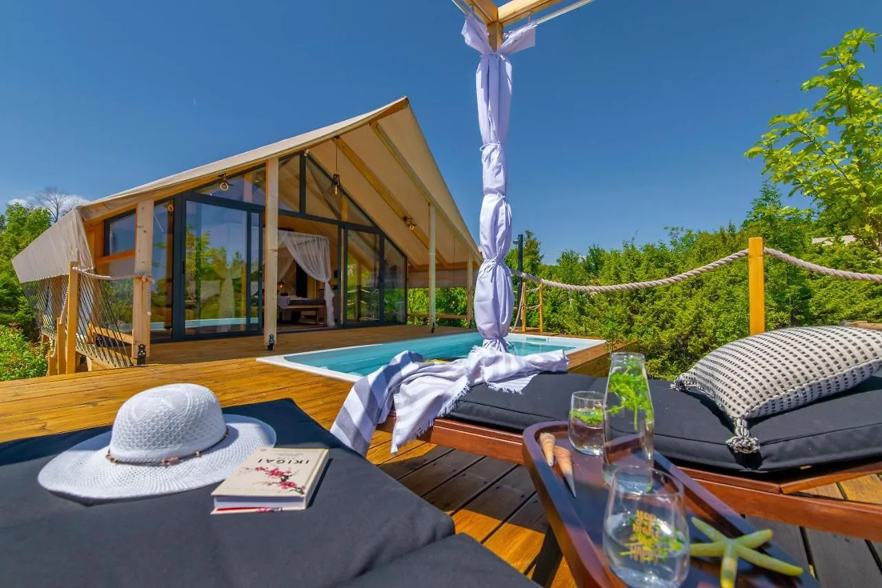 Floria Glamping Garden Hotel Labin