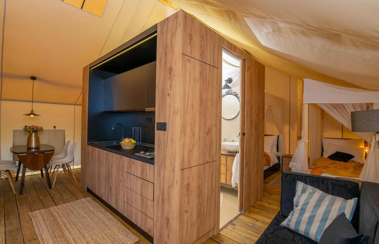 Campsite Floria Glamping Garden Hotel Labin